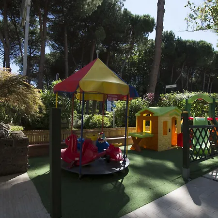Hotel San Domenico Pinarella 3*
