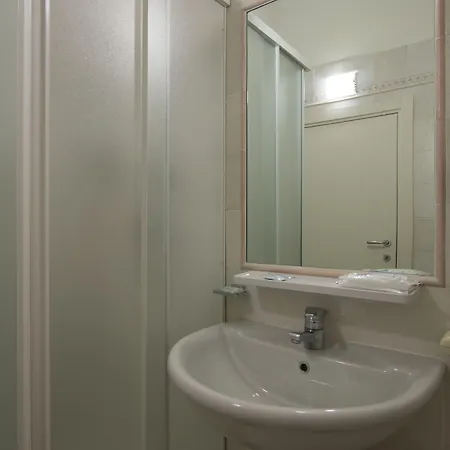 San Domenico Pinarella Hotel 3*